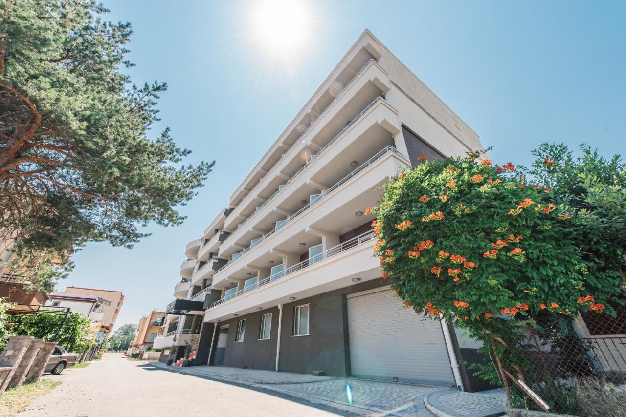 Hotel Laguna Ulcinj Exterior photo